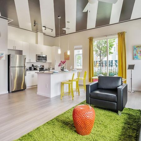 Lux House Of Champagne 2Br 2Ba Free Parking & Wifi Appartement Baltimore Buitenkant foto