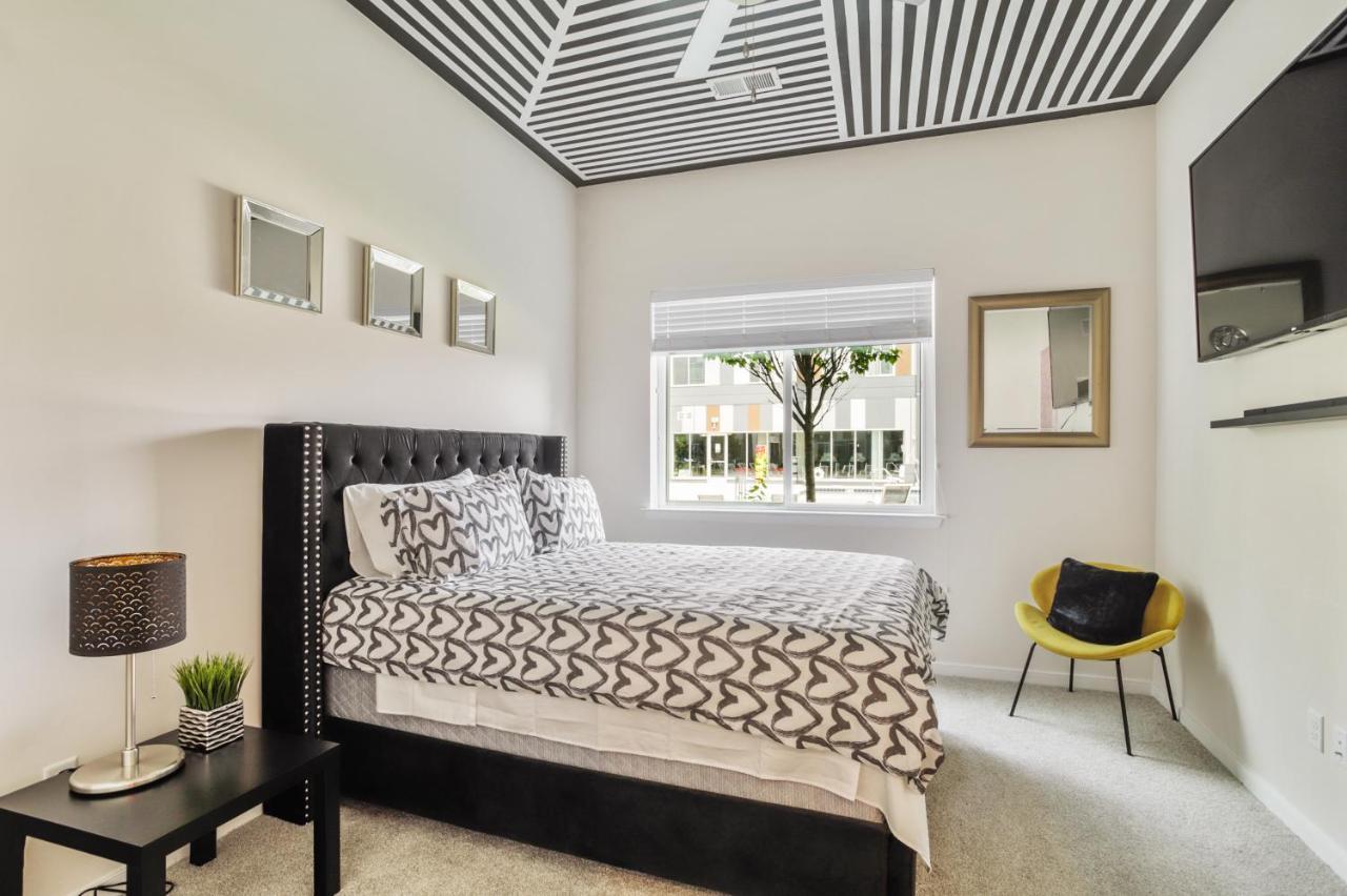 Lux House Of Champagne 2Br 2Ba Free Parking & Wifi Appartement Baltimore Buitenkant foto