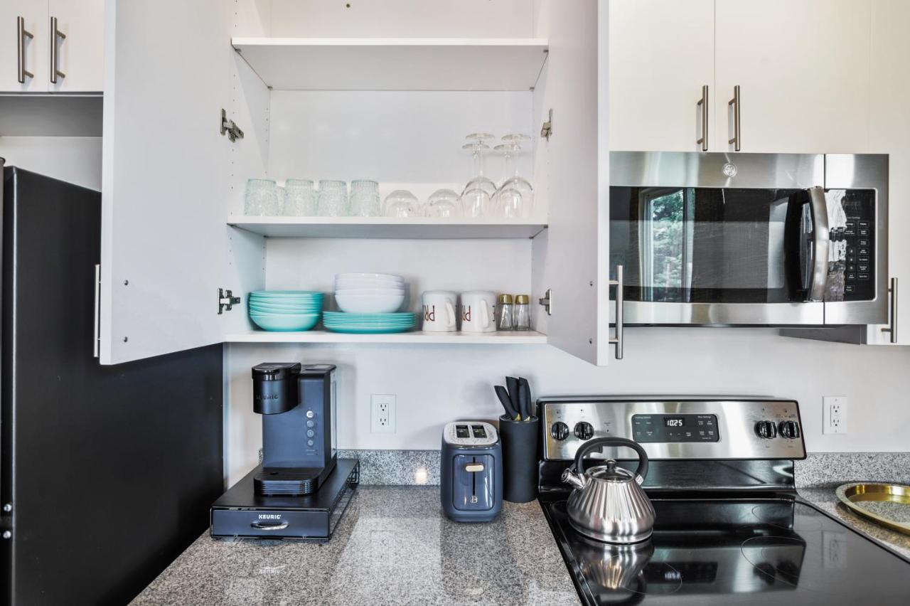 Lux House Of Champagne 2Br 2Ba Free Parking & Wifi Appartement Baltimore Buitenkant foto