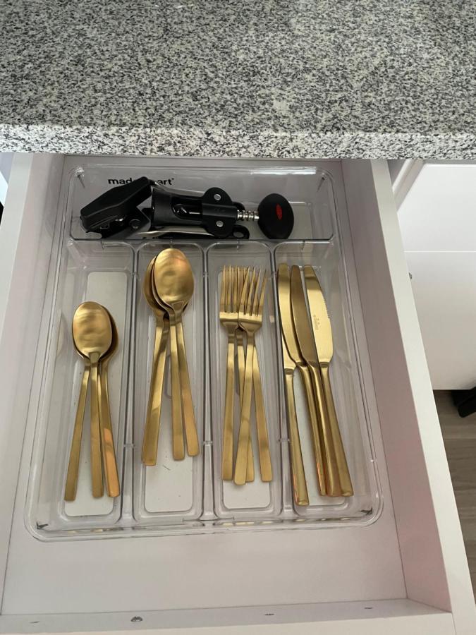 Lux House Of Champagne 2Br 2Ba Free Parking & Wifi Appartement Baltimore Buitenkant foto